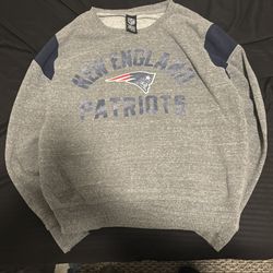 Vintage 2000s Sports New England Patriots Sweatshirt 