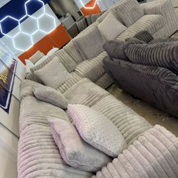 Cozy Stunning Nice Sectional! 