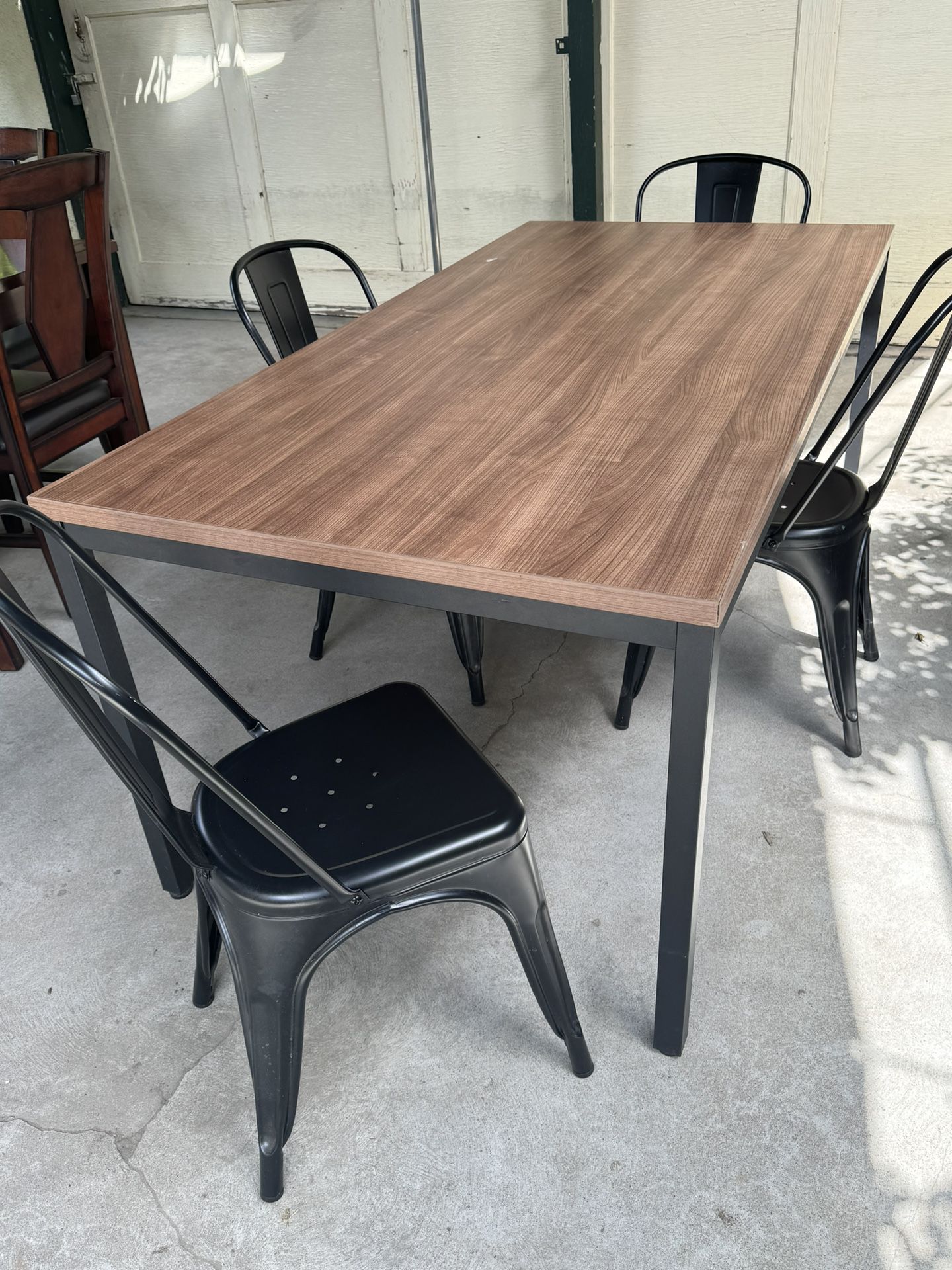 DINING TABLE WITH CHAIRS 