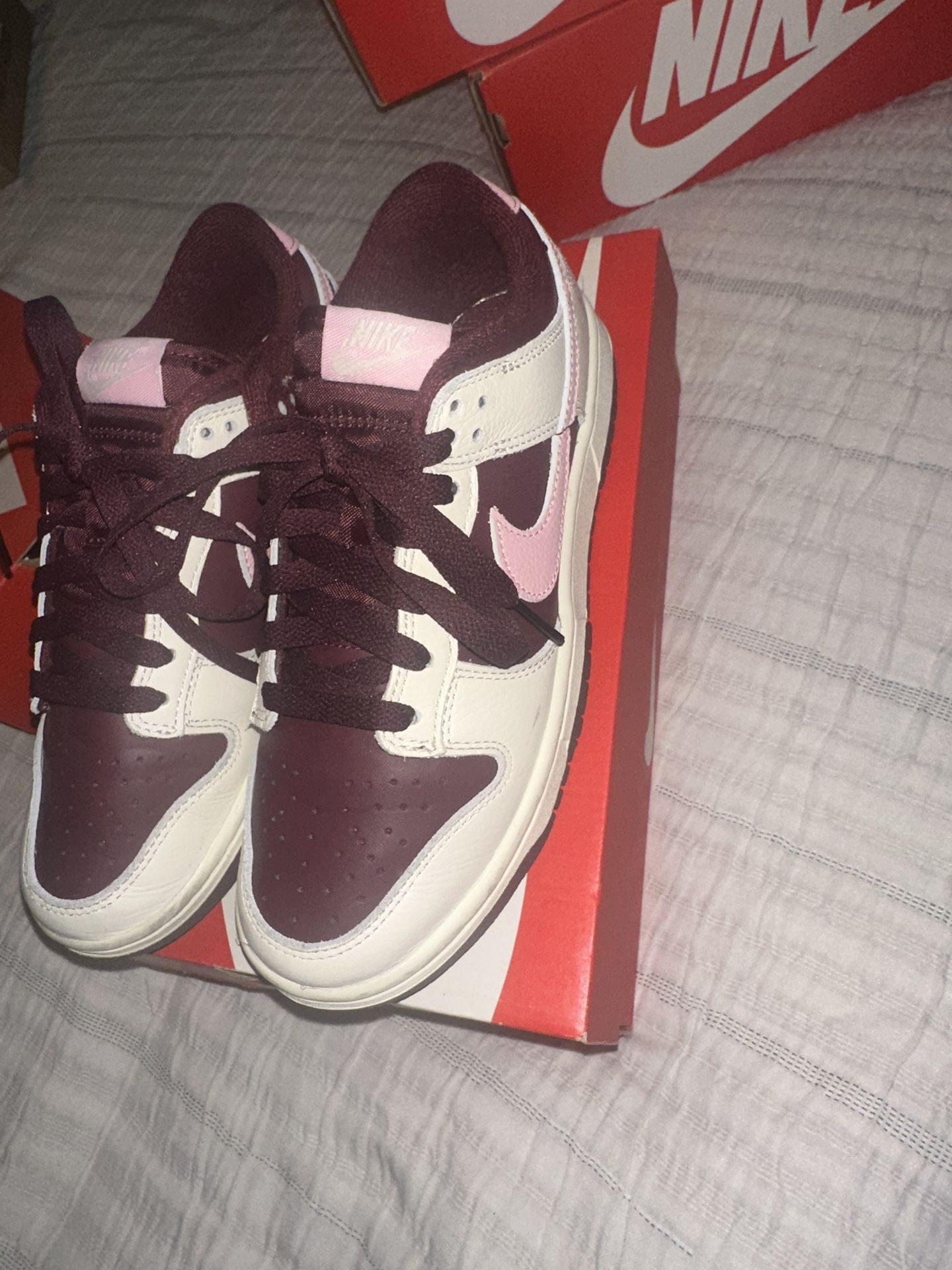 Nike Dunks Woman’s 6y Woman’s 7.5