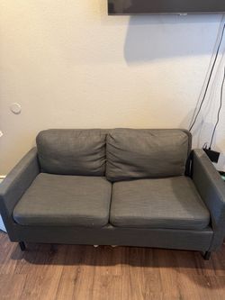 Modern Couch with Built-In USB Charging Port – Great Condition