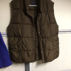 mens medium down vest lands end outdoorsy brown