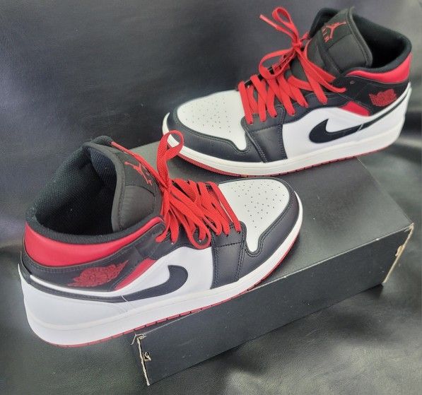 Nike Air Jordan 1 Mid Shoes Gym Red Black Toe White Men's Size 9