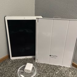 Apple iPad Pro with Cover & Charger 