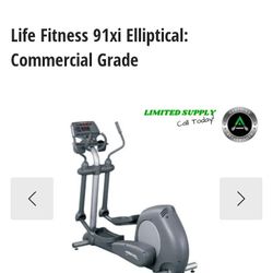 Life Fittness Commercial Elliptical Glide Machine 