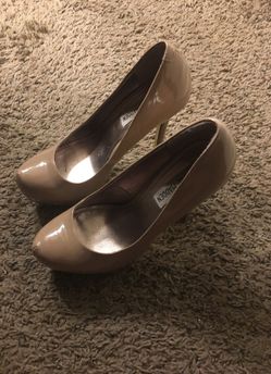 Steve Madden 6.5 pumps (heels)