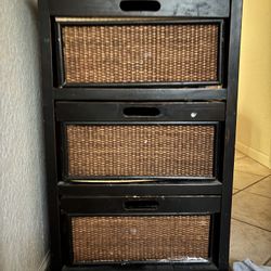 3 Drawer/storage/End table