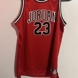 Chicago bulls Michael Jordan jersey size 13-16