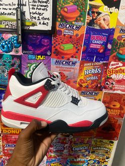 Air Jordan 4 Retro red cement SIZE 11