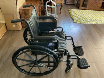 Medline K1 Guardian Basic Vinyl Wheelchair  -  $150