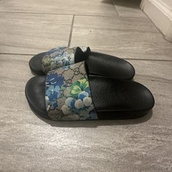 Women’s Shoes 