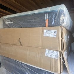 Tempur-Pedic adjustable bed.  Mattress and base  is still in boxes Factory Sealed 