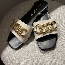 Beautiful Women’s Sandals Size 7