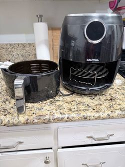 Gourmia Air Fryer – Works Great – Includes Basket & Rack