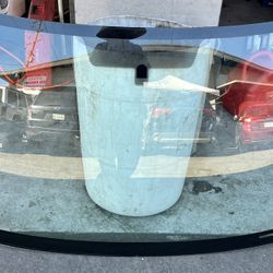 Toyota Carolla 05 Oem Windshield 