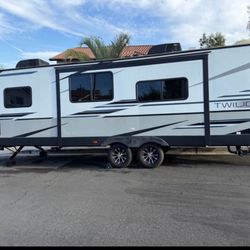 RV Twilight Signature 2620 