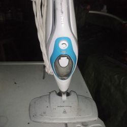 Pure Steam Thermopro 211 Steam Mop. It's Clean Works Great Needs New Pad