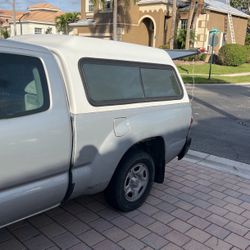 Toyota Tacoma  2010 Bed Camper