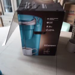 KEURIG Single Serve Coffee Maker