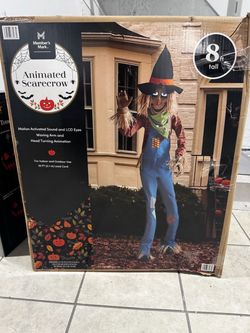 Member's Mark 8' Towering Scarecrow