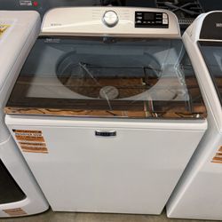 Maytag 4.7 Cu. Ft. White Agitator Top Load Washer With Extra Power