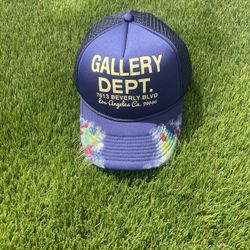 Gallery Debt Hat