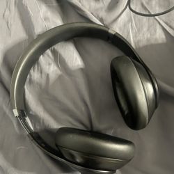 Beats Studio Pro