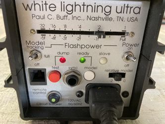 White Lightning  Ultra 1800 Studio  Light 