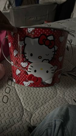 hello Kitty Bucket