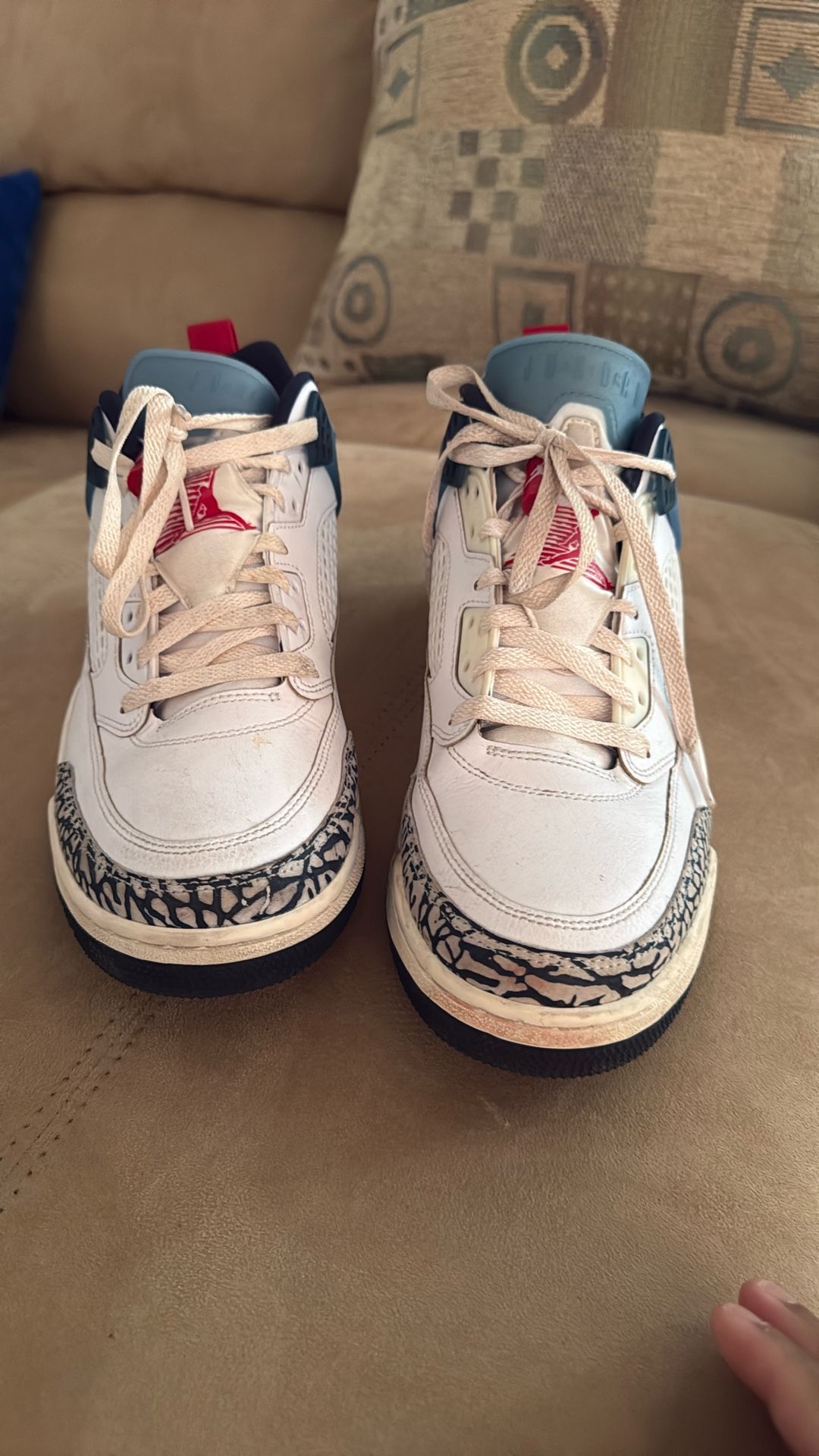 Jorden 3 White,Light Blue, Dark Blue 10,5