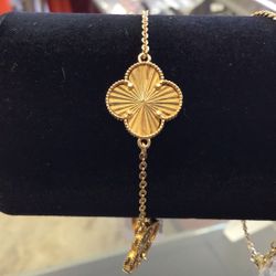 YG 21k 7.7g Van Cleef Inspired Clover Bracelet