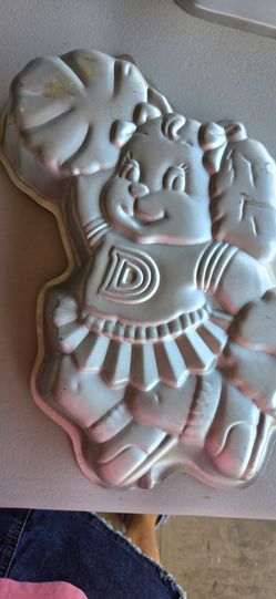 Cake molds