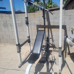 Weight Squat Rack  Plates 2-45-2-35-4-25-8-10 Bar 7 Feet And Ajustable Bench