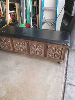 Storage cushion bench roller