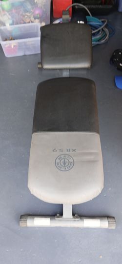 Adjustable Weight Bench