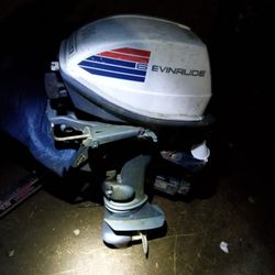6hp EVINRUDE OUTBOARD MOTOR
