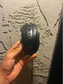 NO1 wired gaming mouse with macro button
