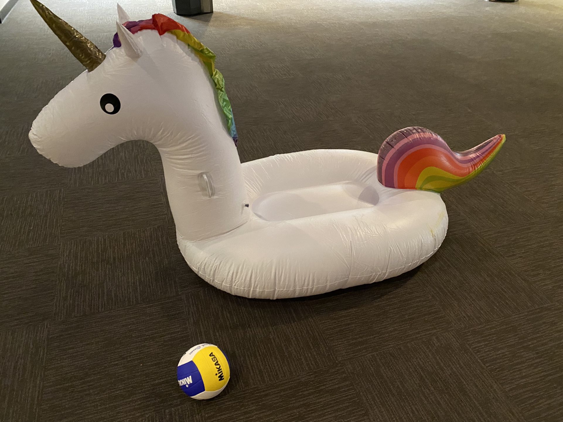 GIANT Unicorn Inflatable / Raft / Pool Toy