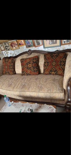 ❤️BEAUTIFUL VINTAGE LIVING ROOM SOFA❤️