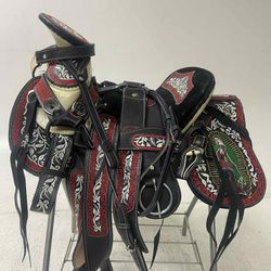 Montura Charra Con Bordados 