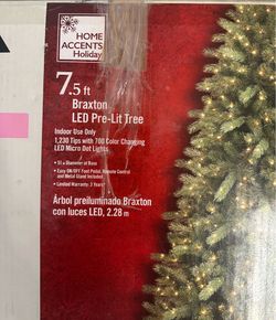 Home Accents Holiday 7.5 ft Pre-Lit LED Christmas Tree