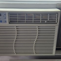 GE Air Conditioner 10,140 BTU