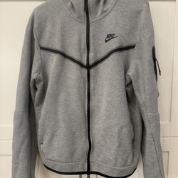 Nike Tech Fleece Men’s Size Medium