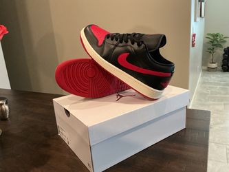 WMNS / MENS AIR JORDAN 1 LOW $100 OBO