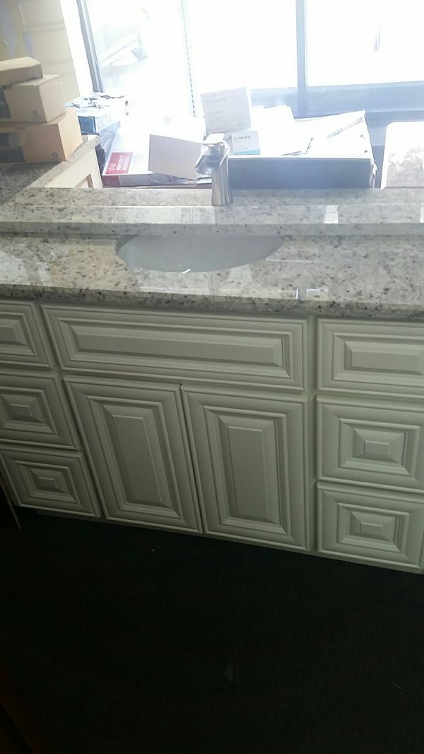 White bathroom cabinet for Sale in Clearwater, FL - OfferUp