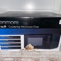 Kenmore 1.1 cu ft Microwave - Black:
Countertop Oven, 1000W, Child Lock, 6
Programs