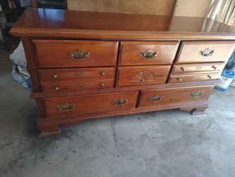 Dresser