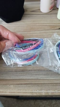 Frozen silicone bracelets