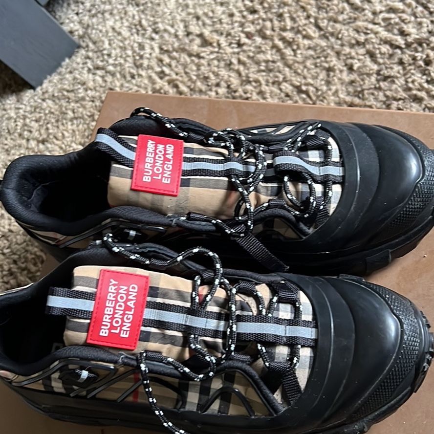 Finding Luxury in Florida: Burberry Shoes in West Palm Beach