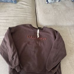 Lululemon Size Medium Crewneck 
